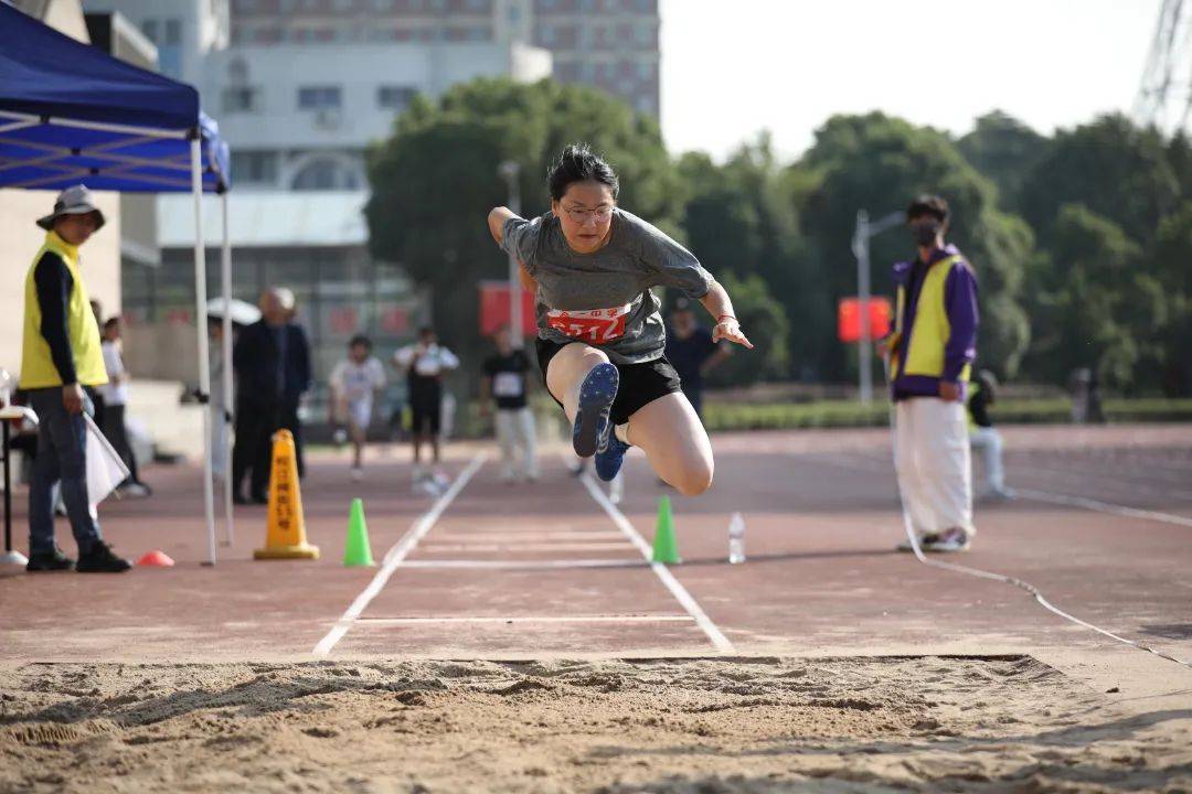 比赛场上的精彩瞬间，挑战心里的极限